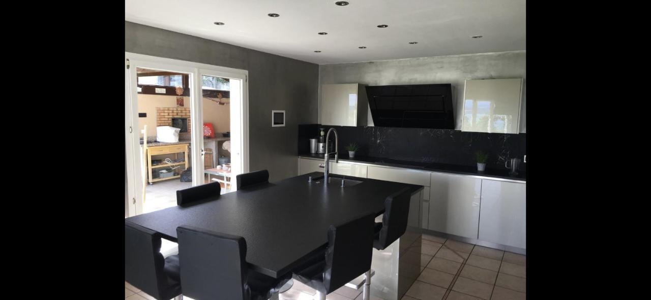 Les Plantees Homestay Gorgier